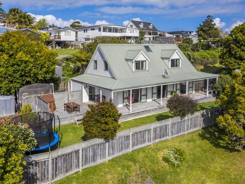 27 Gledstane Road, Stanmore Bay
