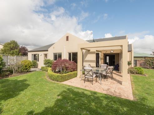 12 Magnolia Place, Richmond