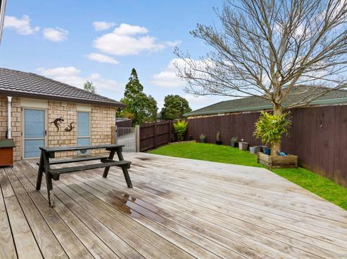 16 Les Marston Place, Pukekohe