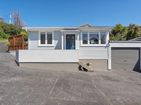 2/612 East Coast Road, Pinehill