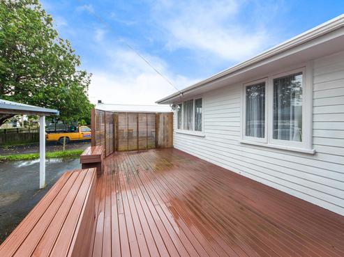 65 Cobham Crescent, Kelston