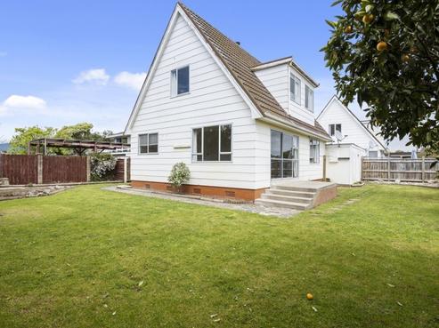 5A Starveall Street, Brightwater