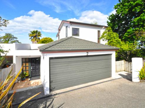 2 Hauraki Crescent, Pinehill
