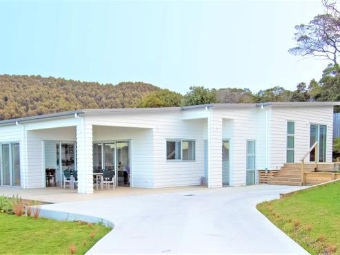 24 Ross Place, Whiritoa
