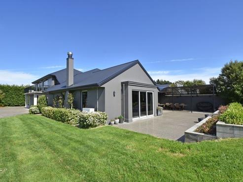 225 Oreti Road, Otatara