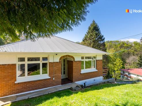 43 Glen Road, Mornington
