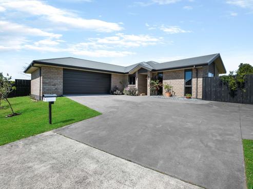 32 Coleraine Drive, Rototuna