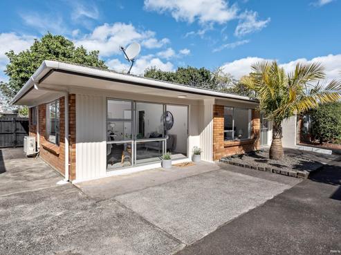 2/20 Waipani Road, Te Atatu Peninsula