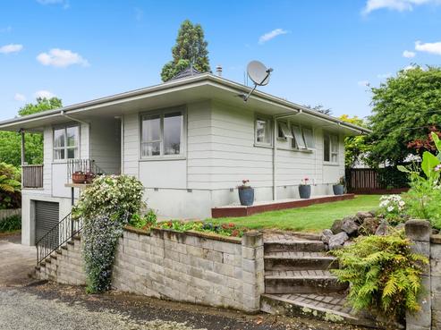 63 Mountain Road, Western Heights