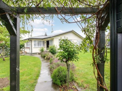 6 Oxford Street, Taradale