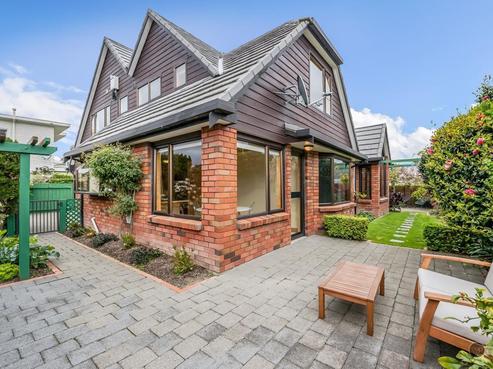 14 Bellevue Road, Woburn