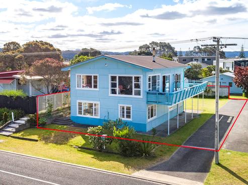 616A Ocean Road, Whangamata