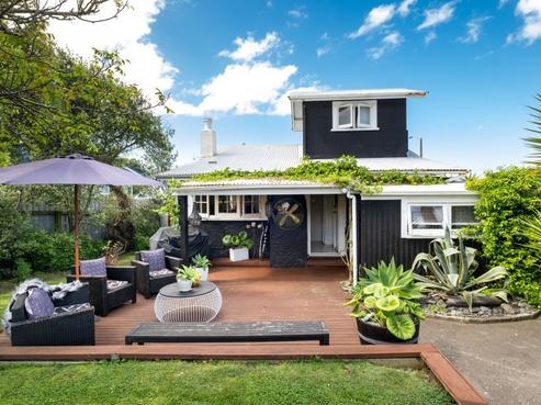 102 Beach Road, Haumoana