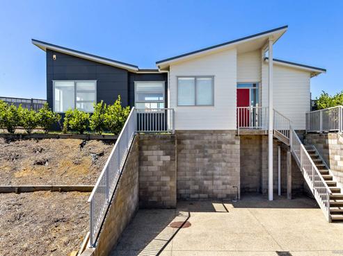 10 Barcliff Terrace, Gulf Harbour