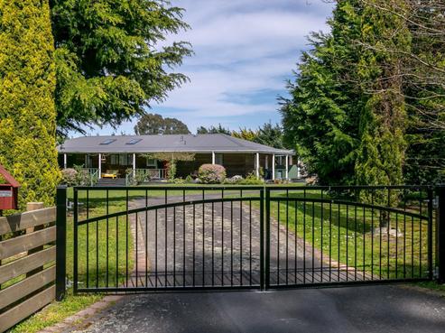 2 Titoki Grove, Featherston