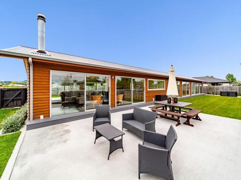 76 Belgrove Drive, Waipukurau and Surrounds