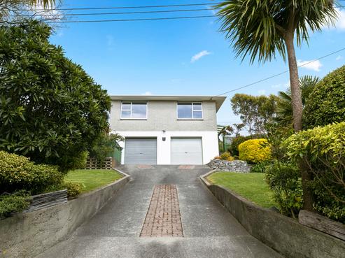 19 Foster Crescent, Belmont