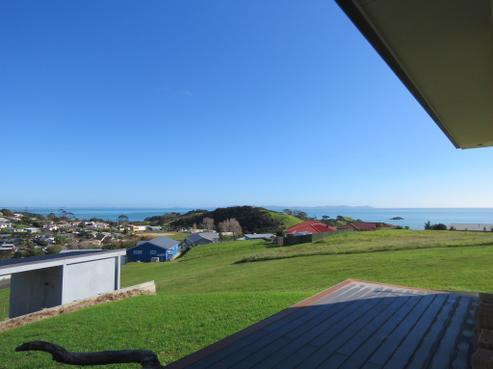10 Freyja Crescent, Coopers Beach