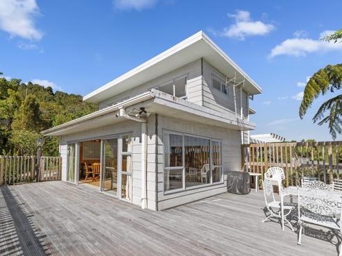 33 Oxford Road, Lake Rotoma