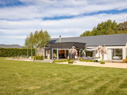 64 Gressons Road, Waikuku