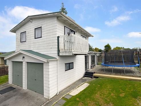 19 Riserra Drive, Ranui