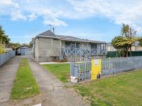9 Gladstone Street, Foxton
