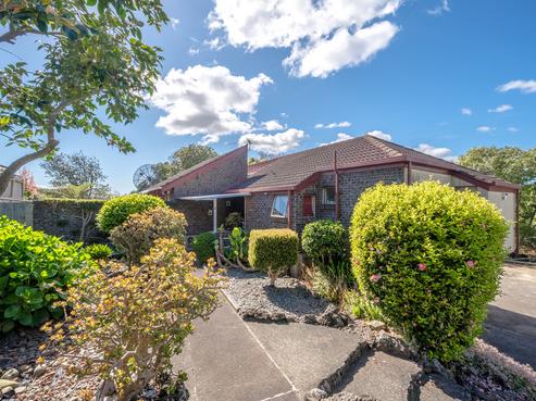 8 Ellesmere Crescent, Pakuranga Heights