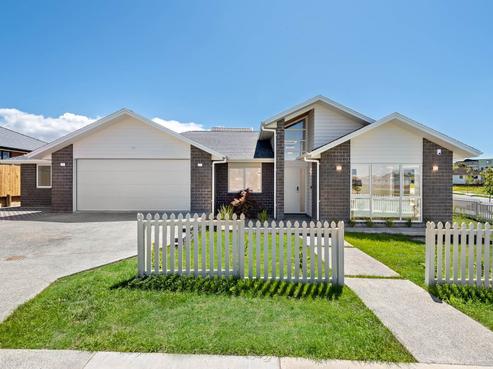 60 Taikura Avenue, Red Beach