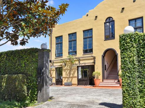 2/25A Lake Road, Devonport