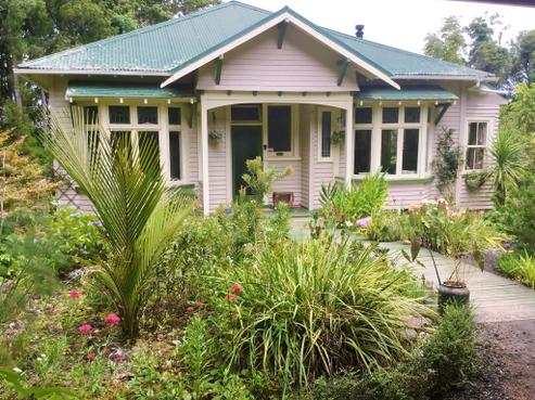 2431 Awhitu Road, Awhitu