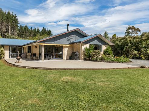 128A Awaroa River Road, Parahaki