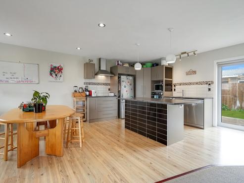 1/17A Tawa Road, Te Atatu Peninsula