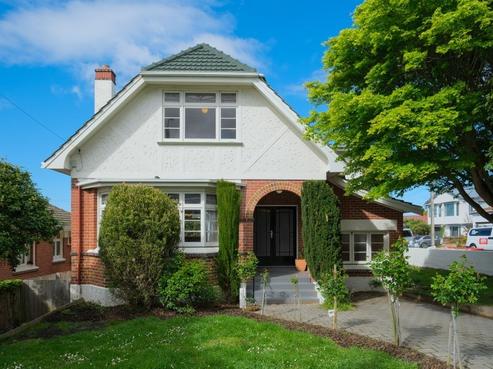 11 Ross Street, Roslyn