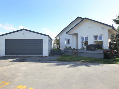 1/23 Grange Road North, Haumoana
