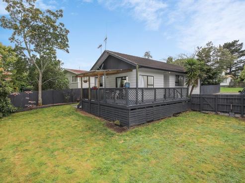 18 Manor Place, Bader