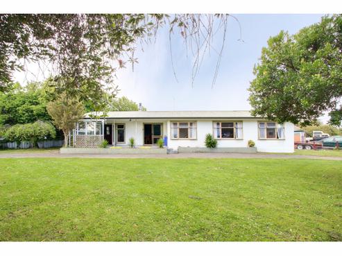 1000 Stirling Street, Raureka