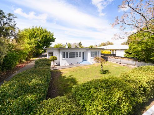 31 Worcester Street, West End