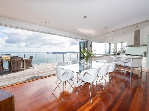 39 Russell Heights, Russell