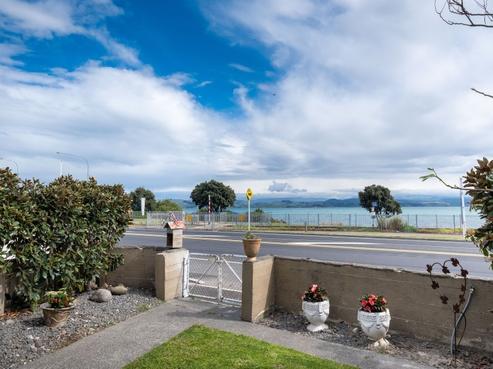 6 Breakwater Road, Napier Hill