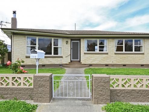 602 Willowpark Road South, Akina