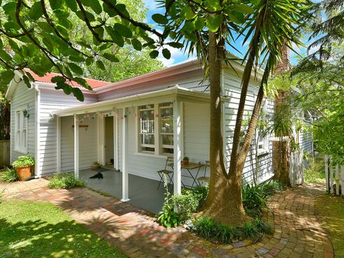 27 Kowhai Street, Helensville