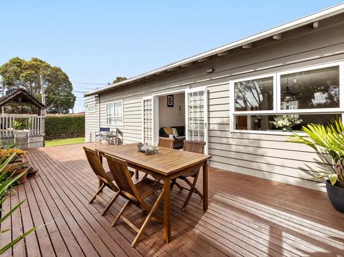 249 Meola Road, Point Chevalier