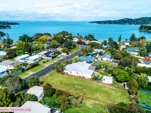 9 Alison Road, Surfdale