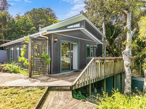 99 Queens Drive, Oneroa