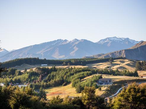 2 Weatherall Close, Wanaka