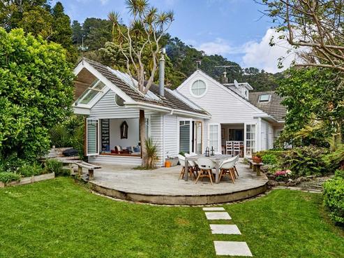 17 Nikau Street, Eastbourne