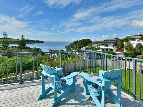 16 Double Bay Place, Army Bay