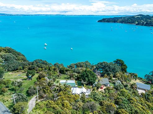 60 Burrell Road, Oneroa
