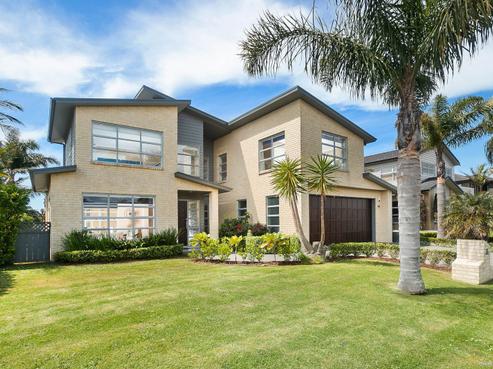 27 Pine Harbour Parade, Beachlands