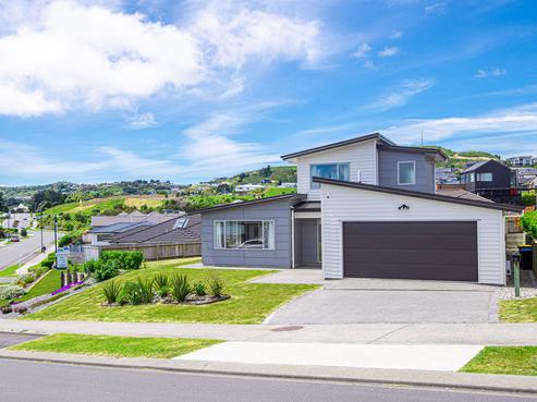 11 John Burke Drive, Aotea